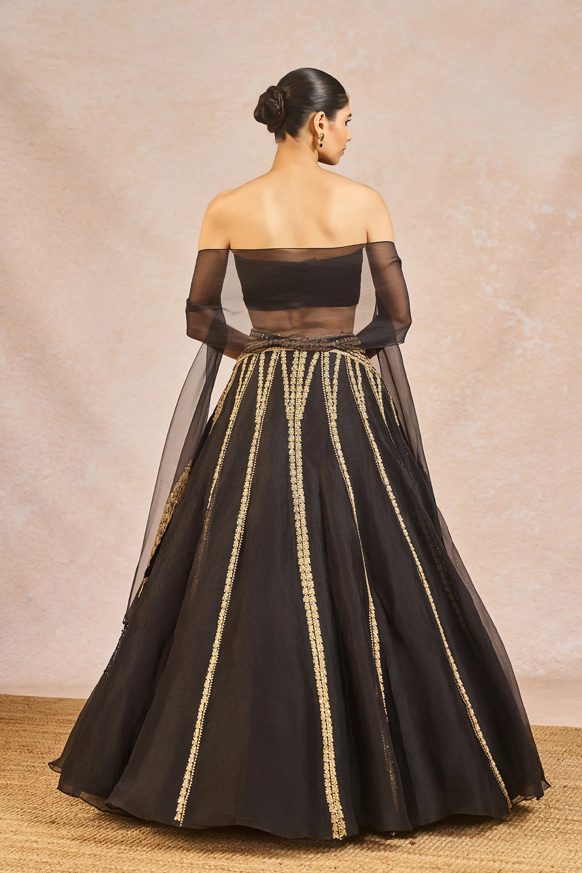The 'Aankhon ka Paigam' Lehenga - Image 10