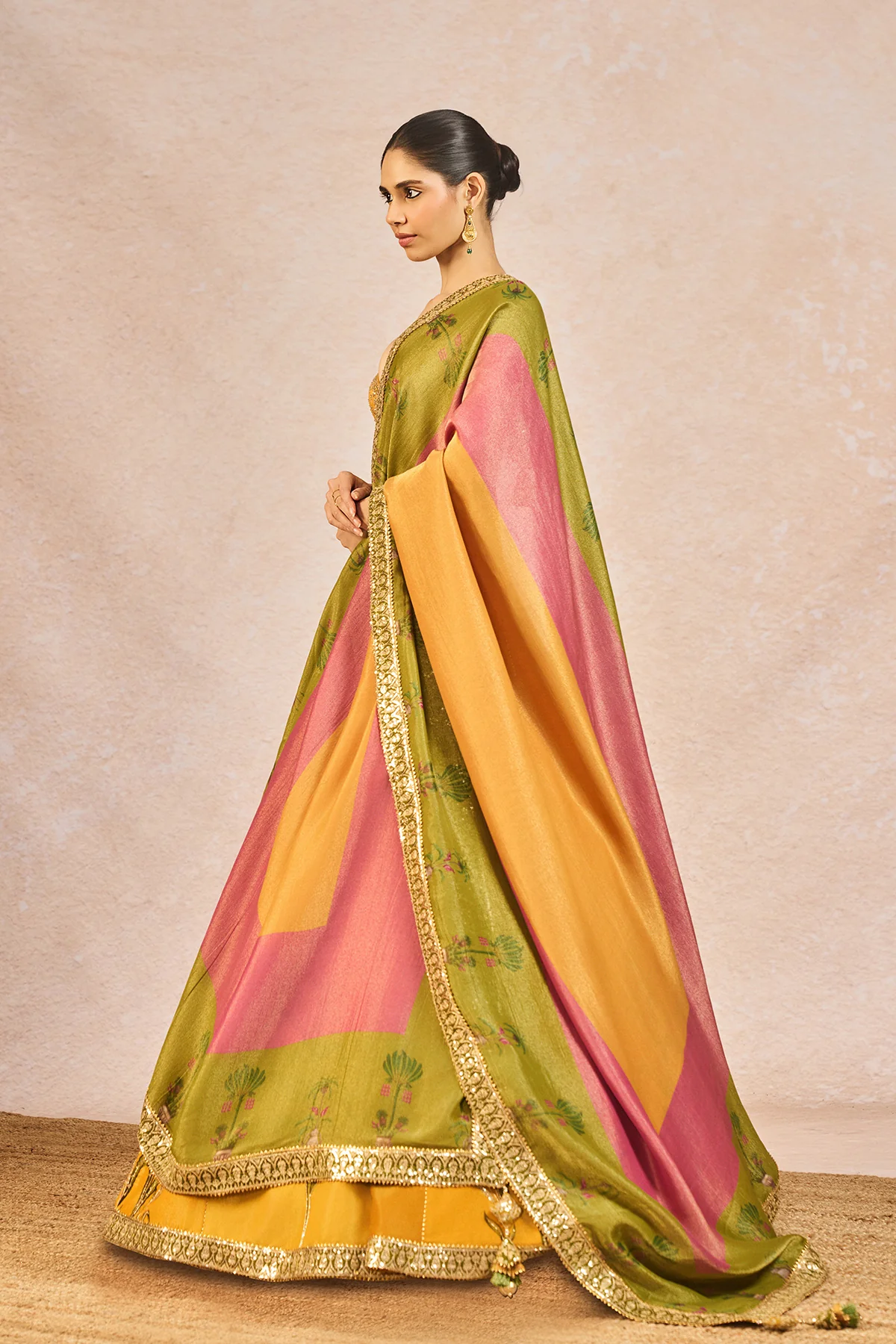 The 'Ajnabi Ehsaas' Lehenga - Image 7