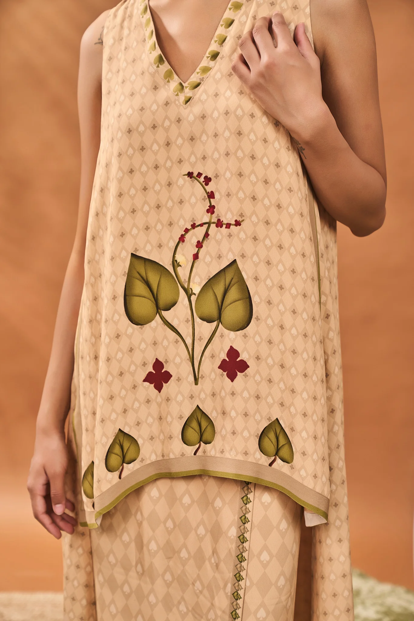 Beige Clover Checks Fusion Set - Image 3