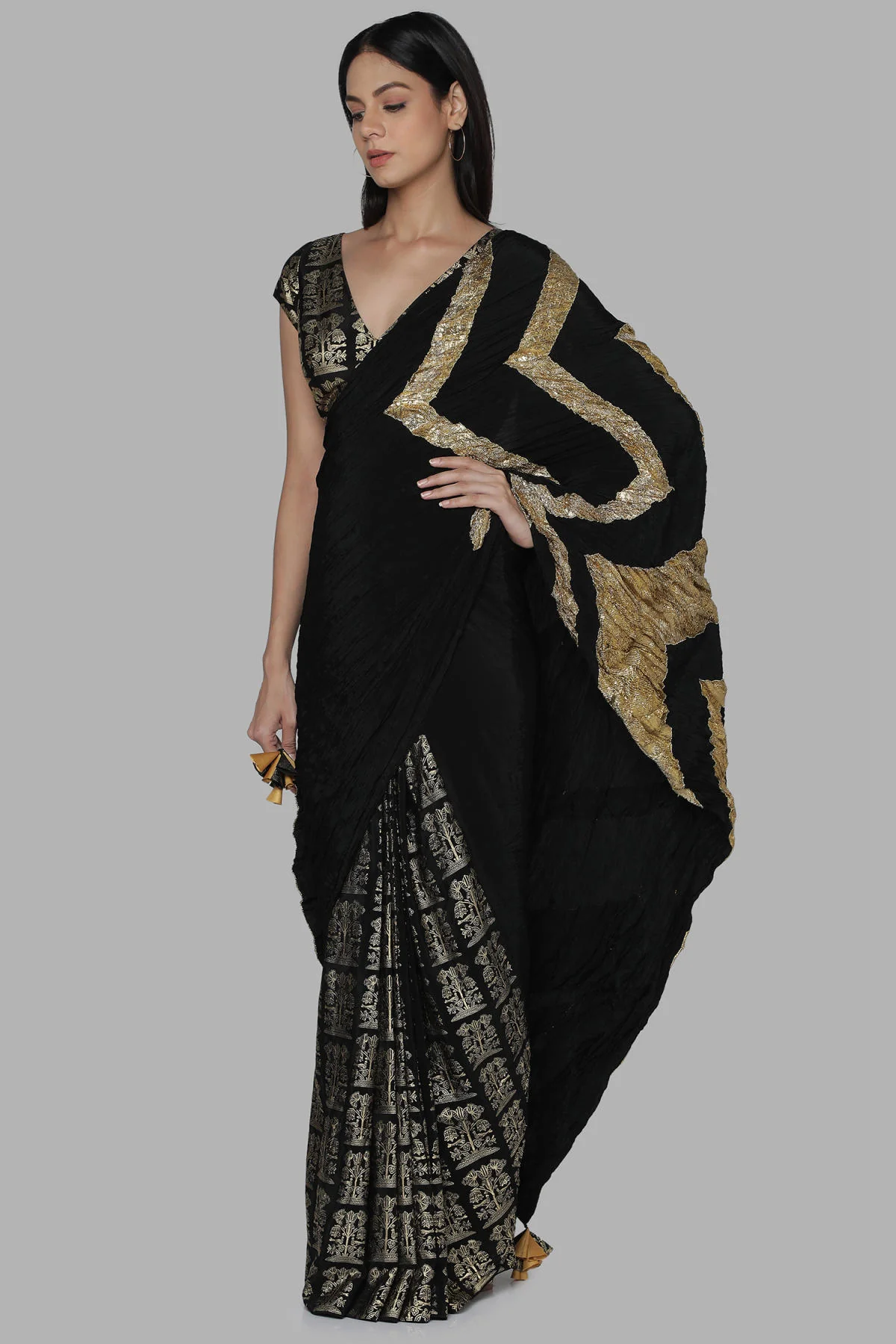 Black Bunch Of Birds Crinkle Gota Sari - Image 4