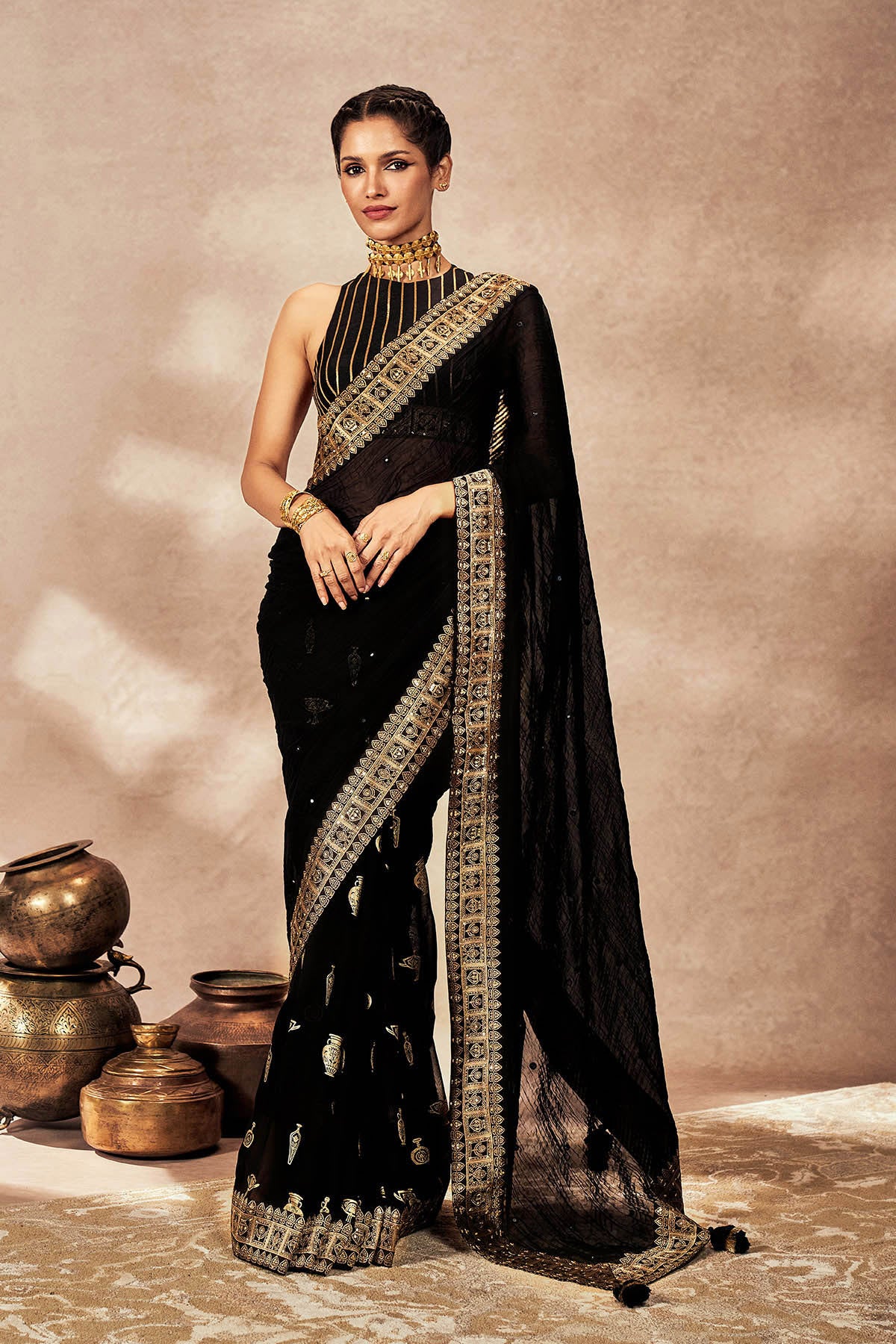 Black Potters Touch Crushed Saree - Image 5