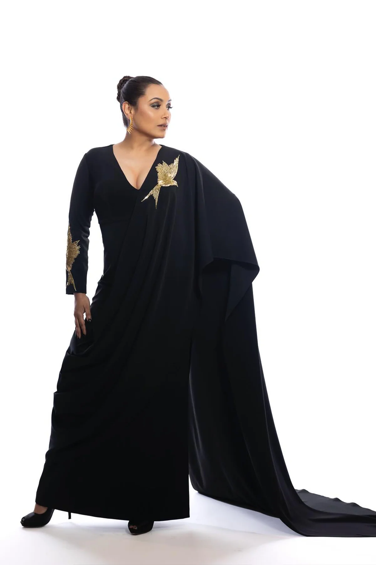 Black Son Chidiya Saree Gown - Image 4