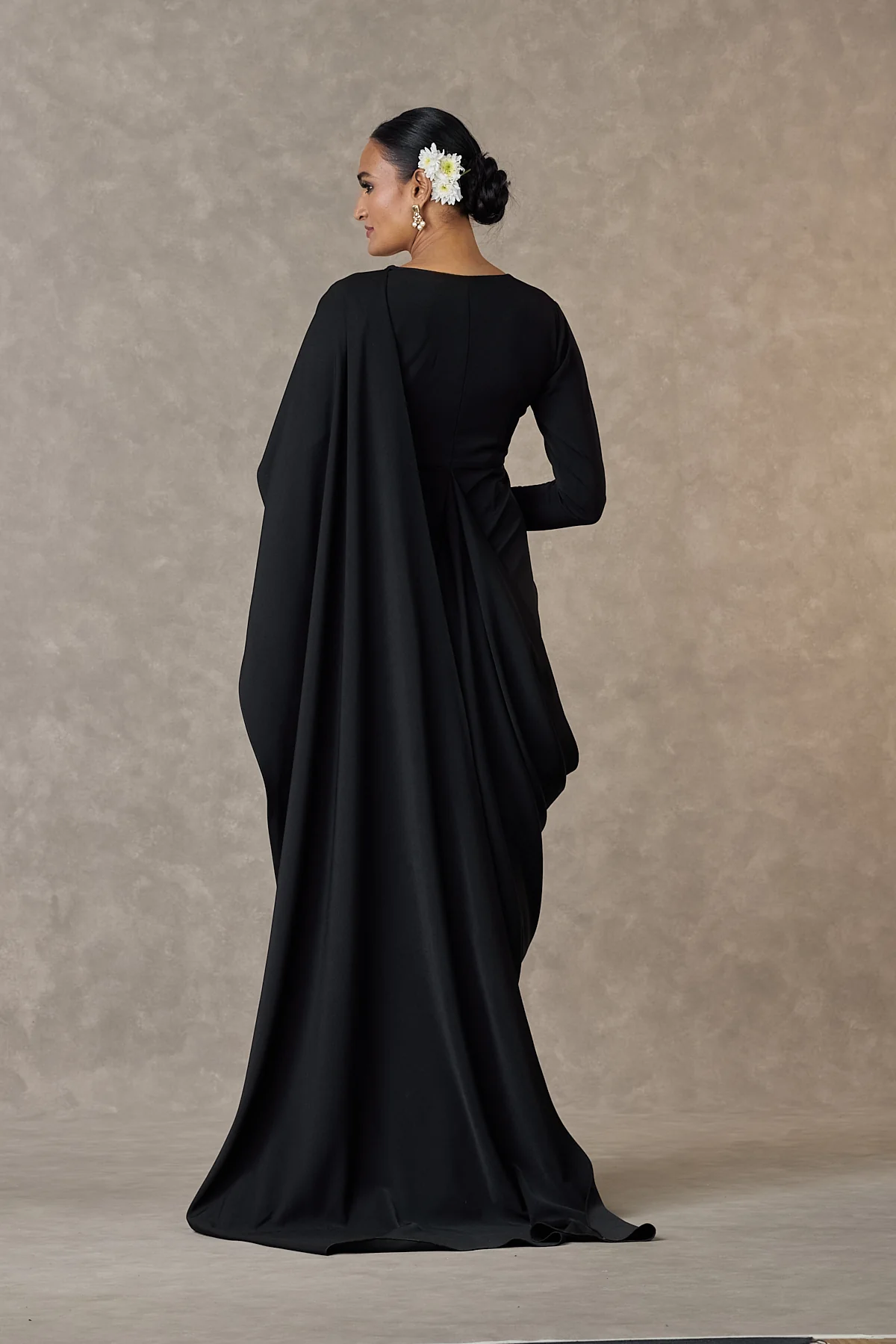 Black Son Chidiya Saree Gown - Image 6