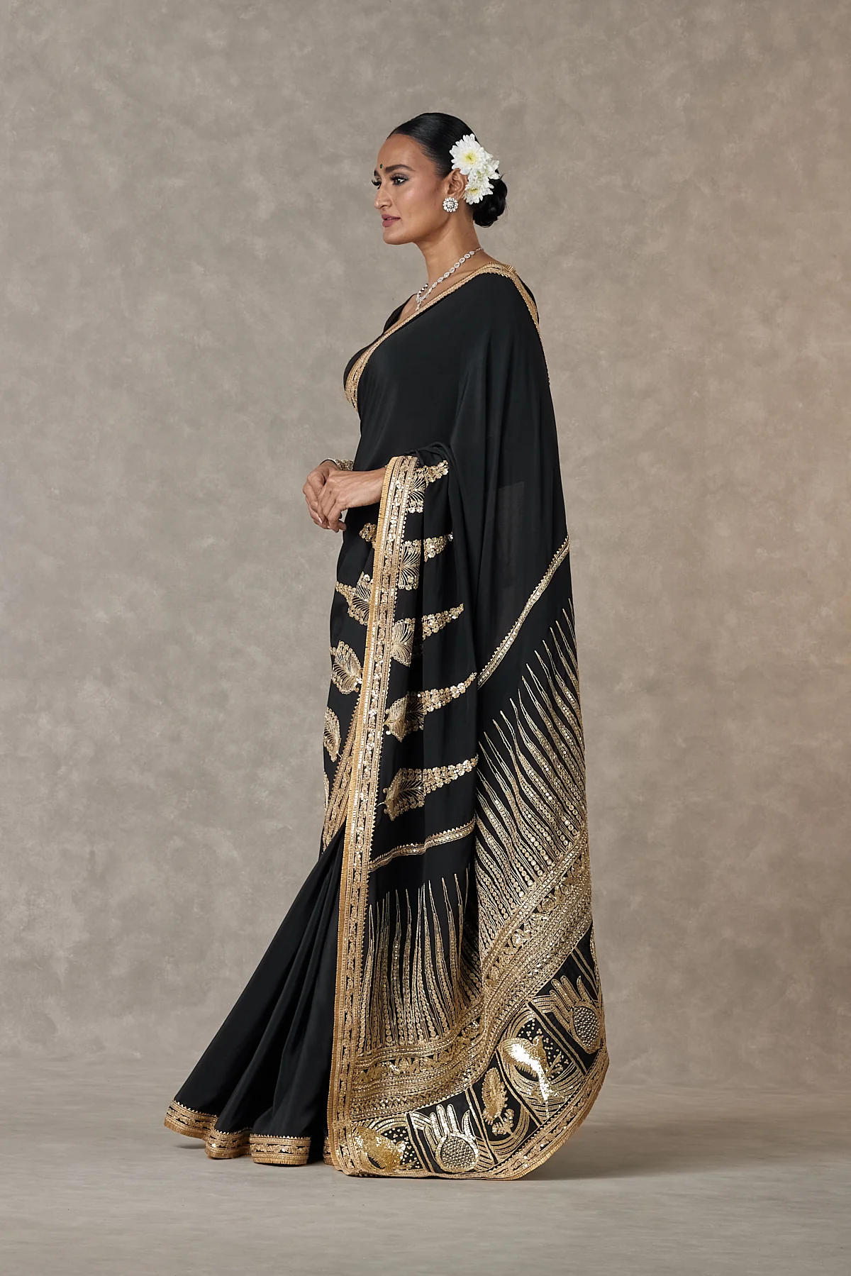 Black Son-Patti Saree - Image 7