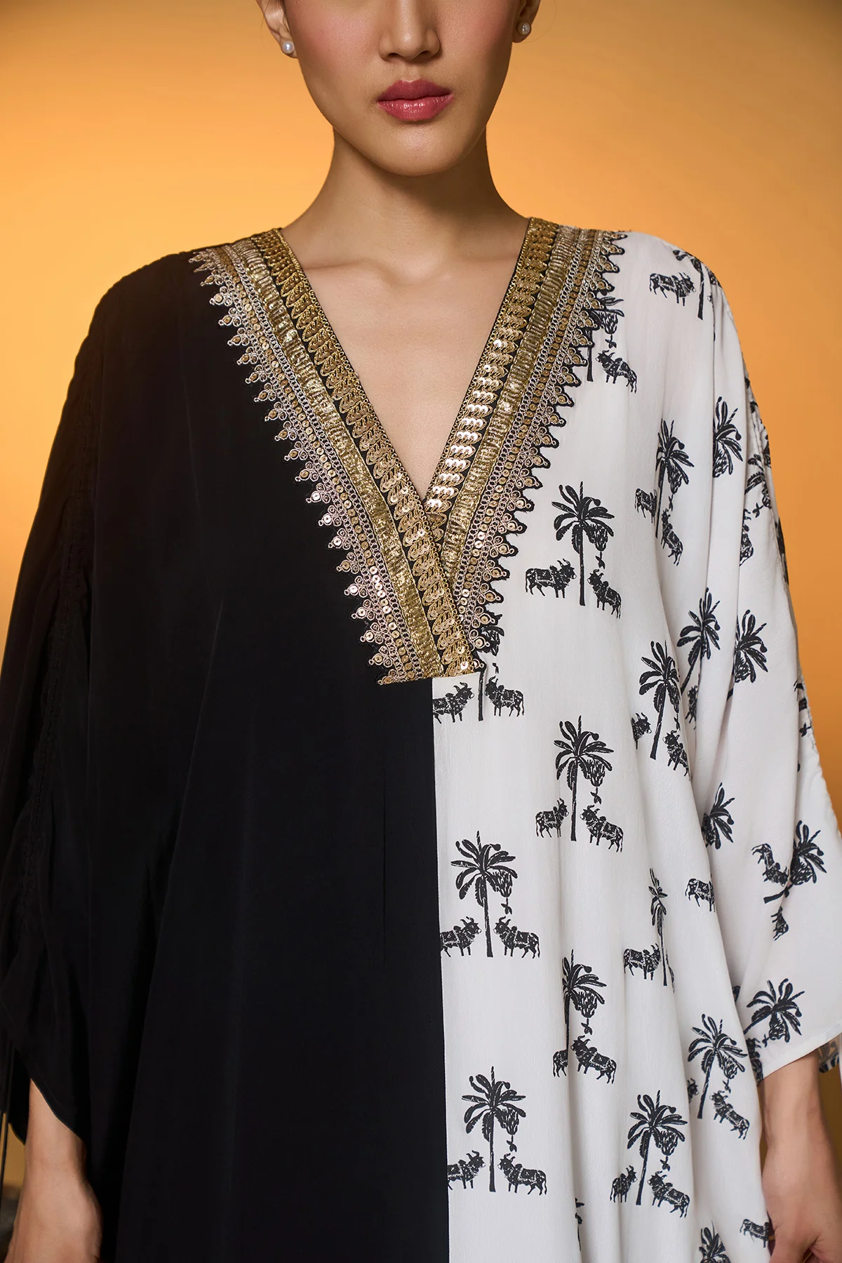 Black & White Tropical Nandi Kaftan - Image 6