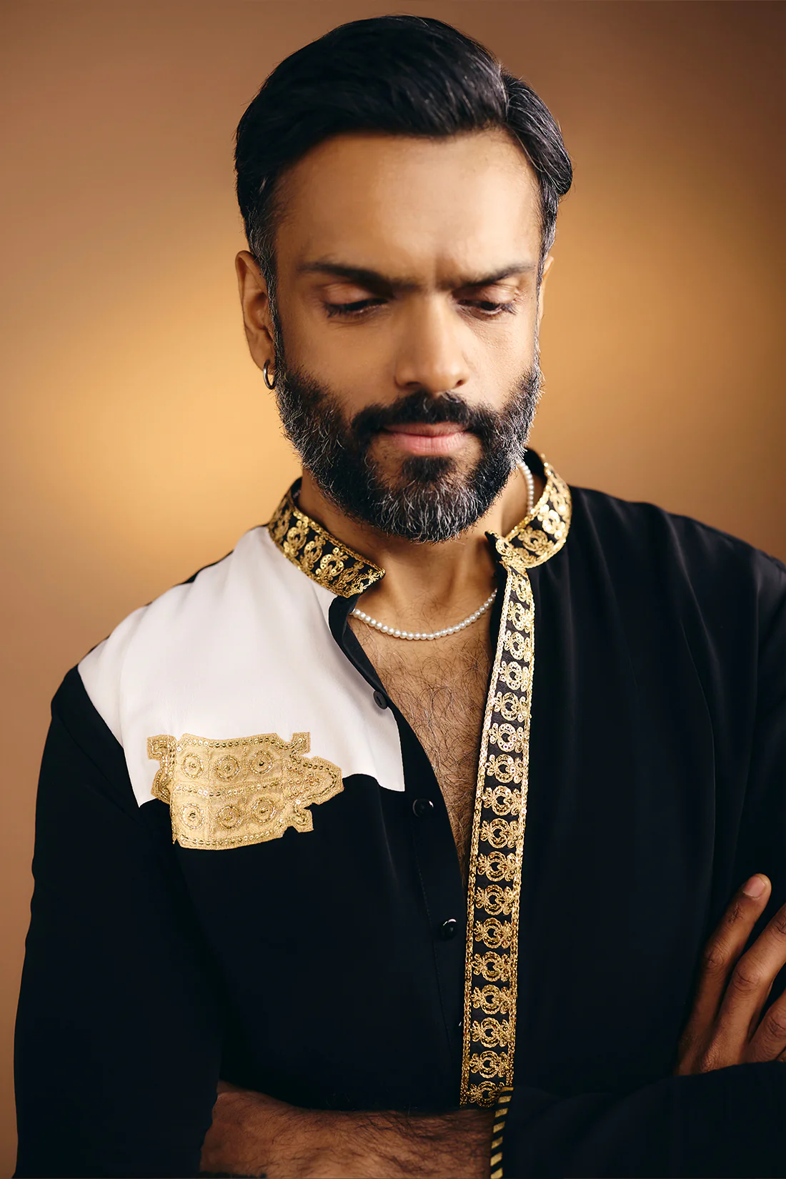Black & White Turtle Tale Kurta Set - Image 2