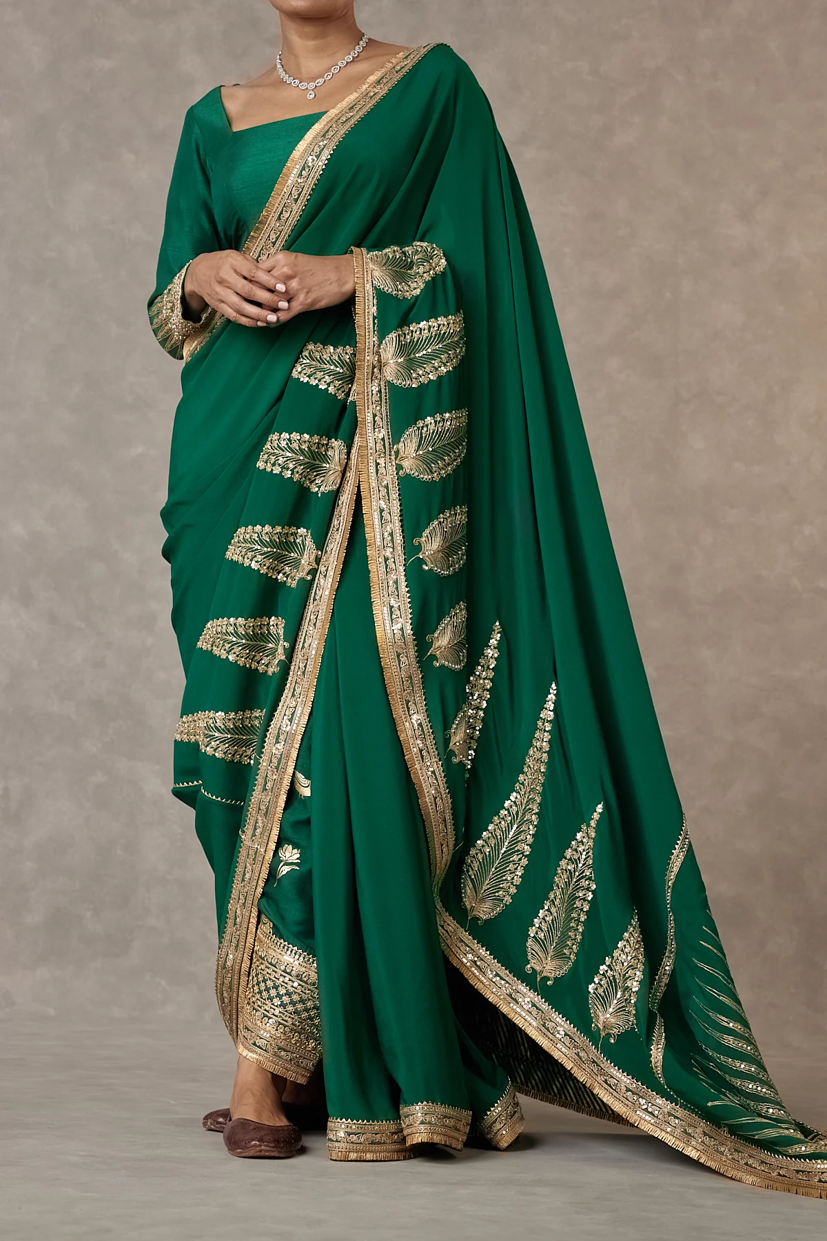 Dark green Son-Patti Saree - Image 10