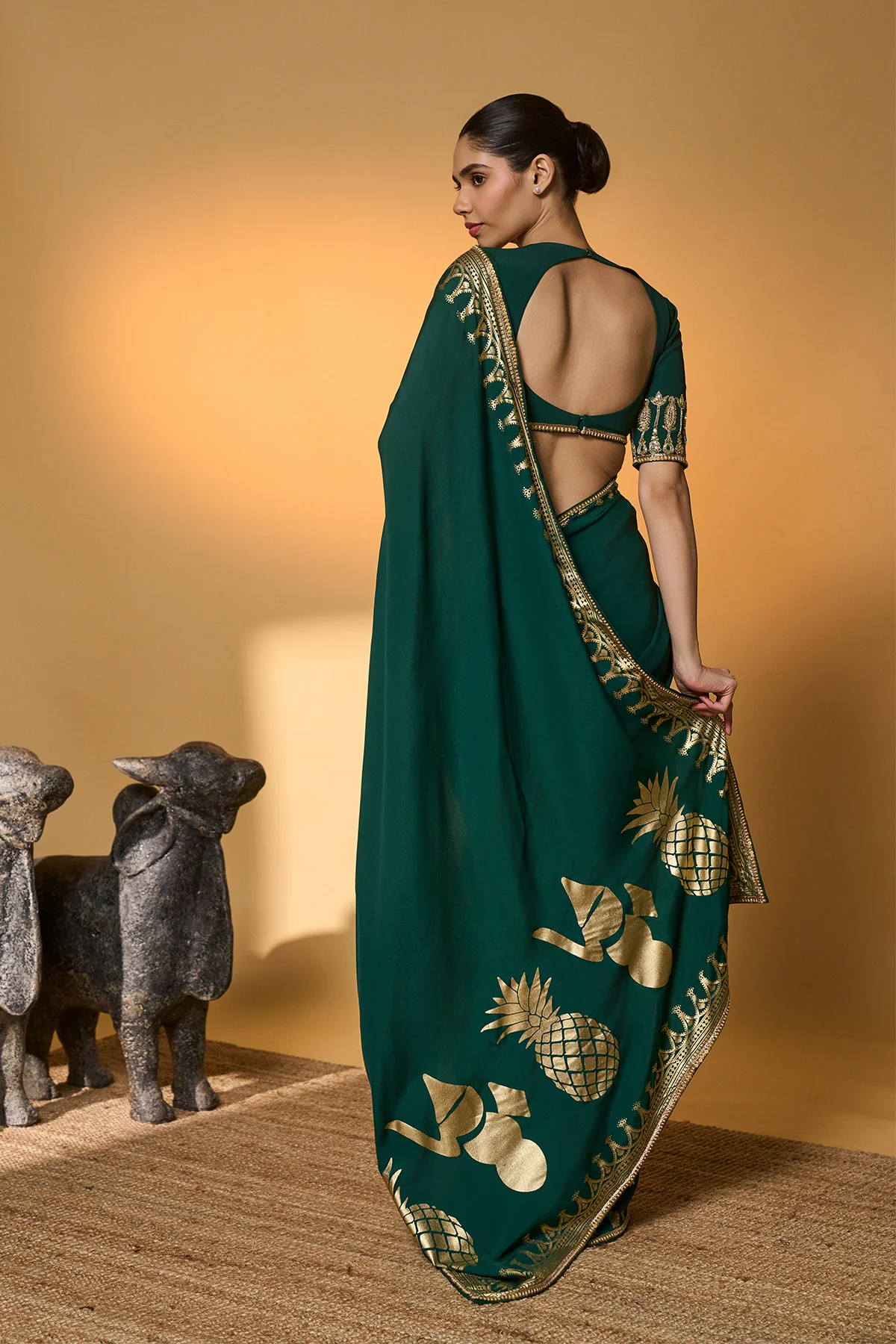 Green Amber Arches Saree - Image 4