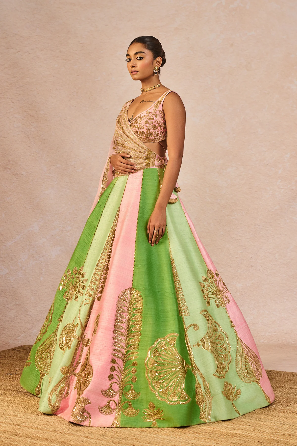 The 'Gulposh' Lehenga - Image 6