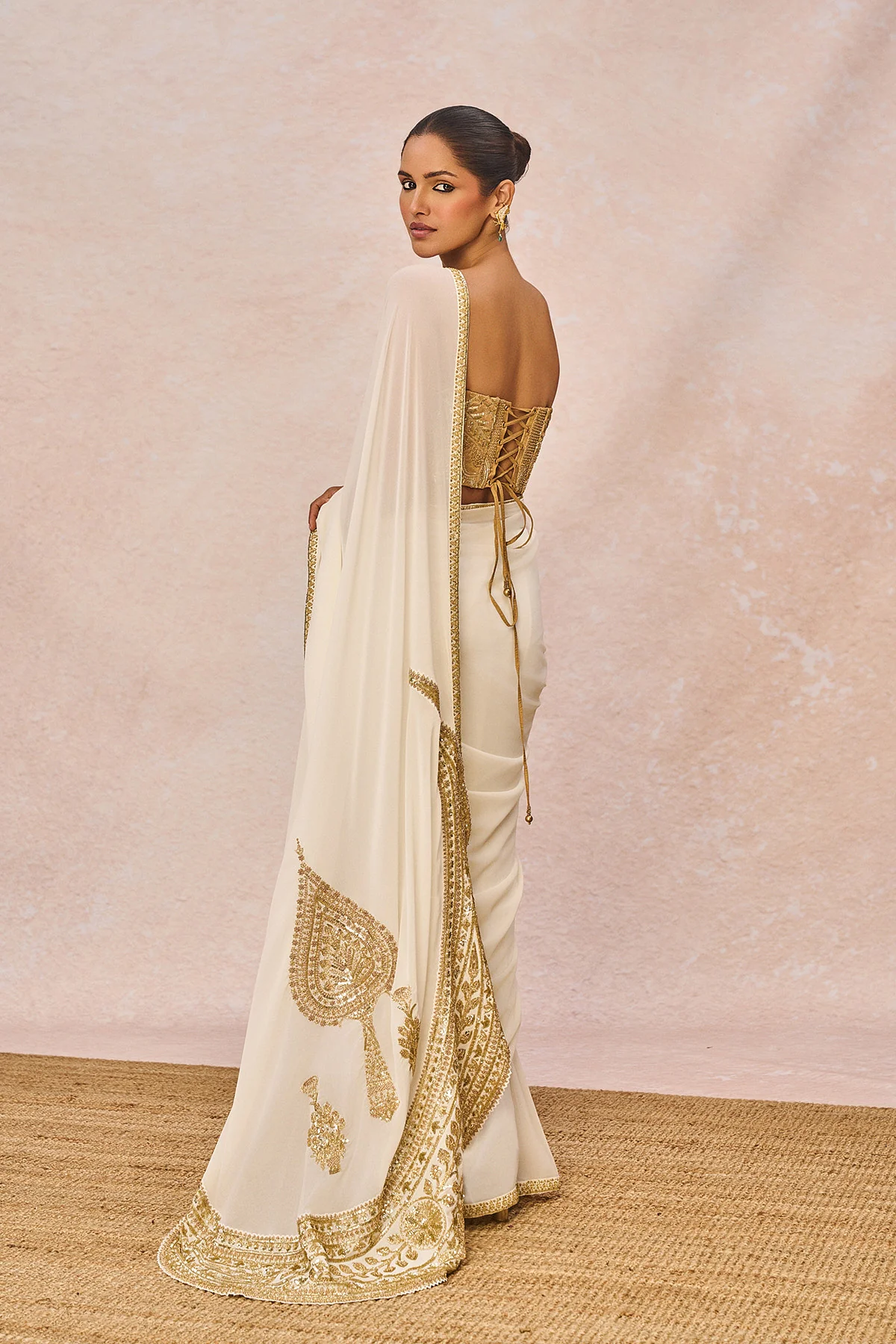 Ivory Chaand Saree - Image 16