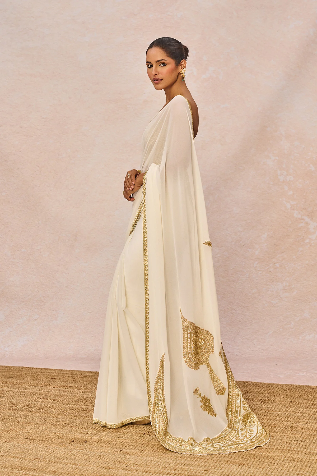 Ivory Chaand Saree - Image 19