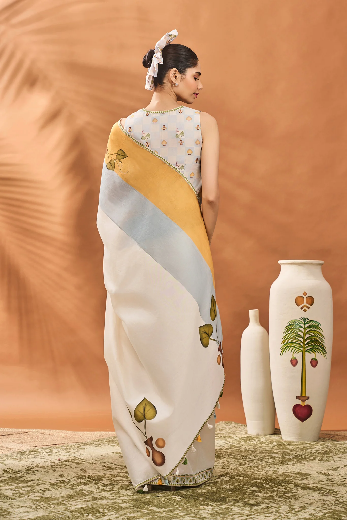 Ivory Stripe Garden Grid Saree - Image 4