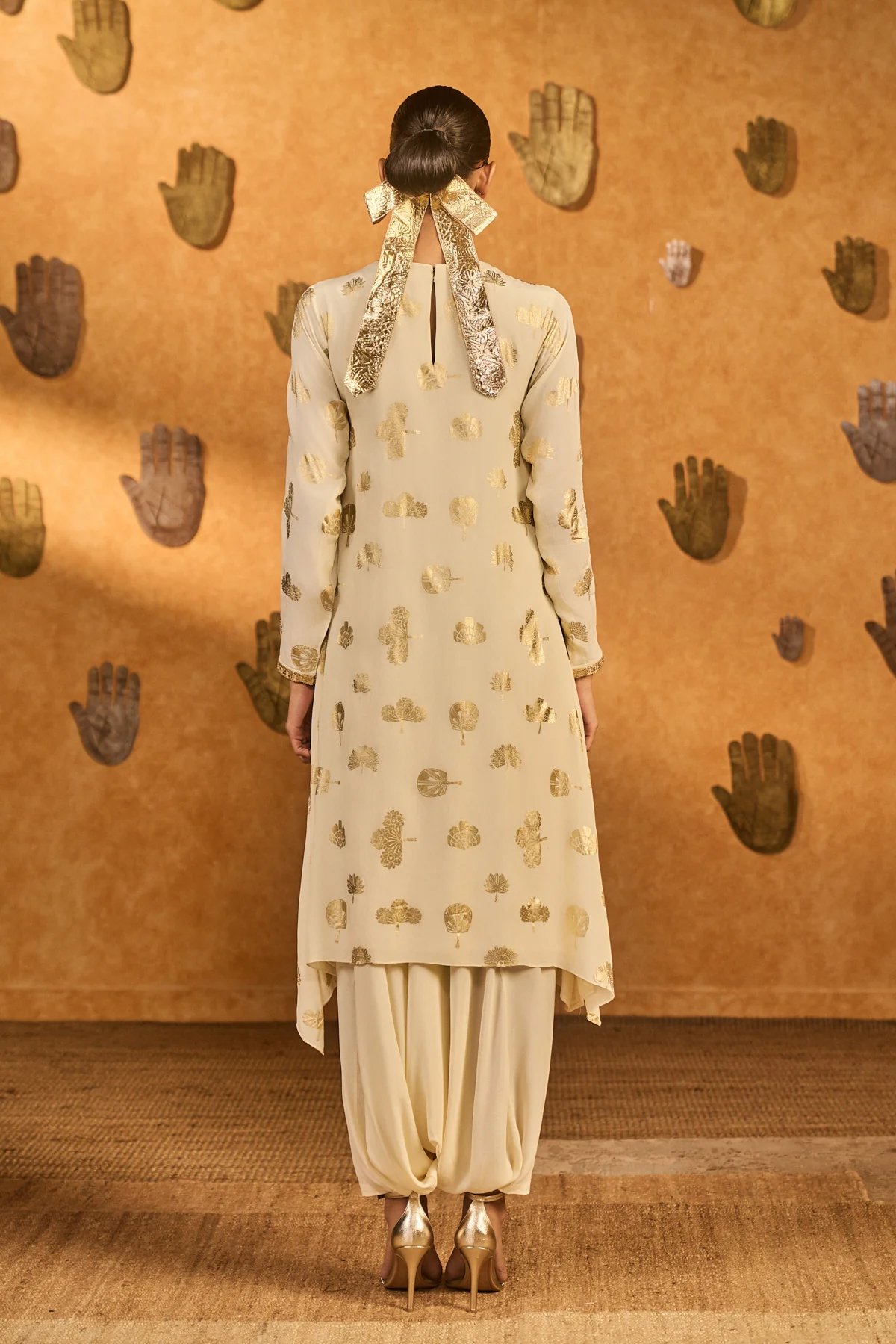 Ivory Windrose Kurta Set - Image 2