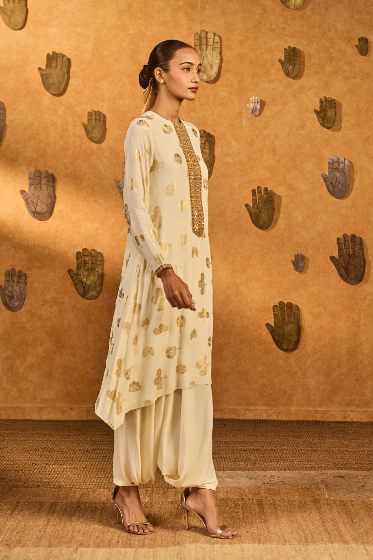 Ivory Windrose Kurta Set - Image 4