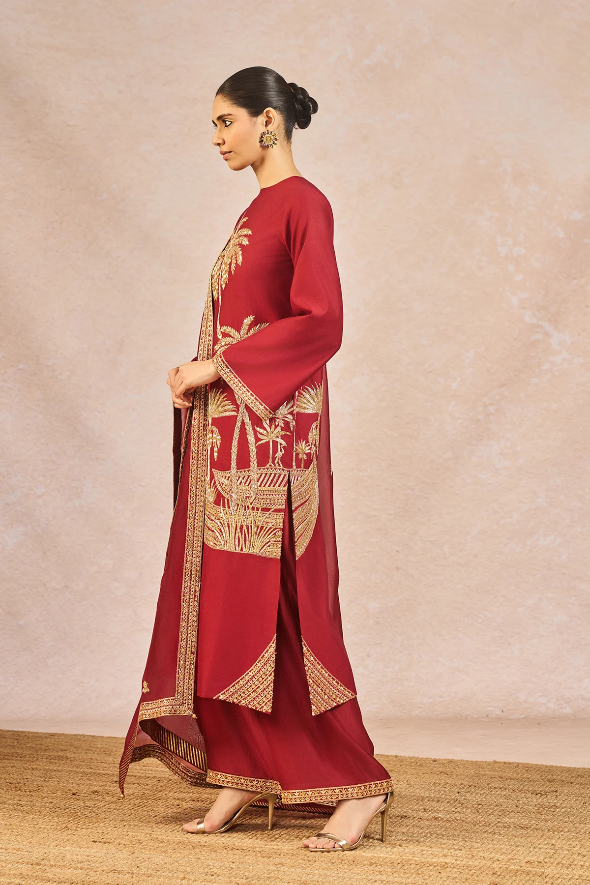 'Laal Chaand Kinara' Set - Image 3