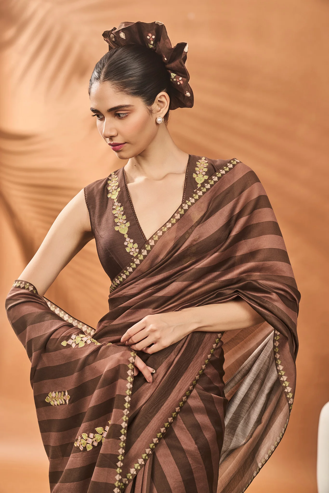 Mocha Mosaic Saree - Image 7