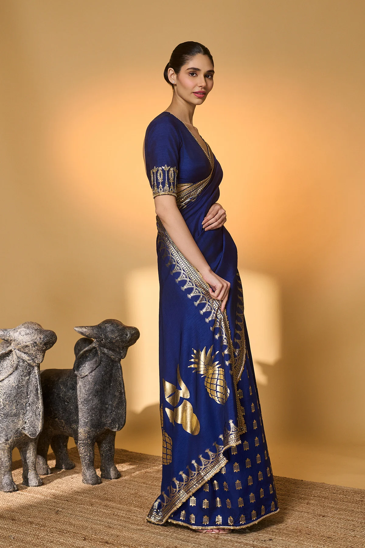 Navy Blue Amber Arches Saree - Image 4