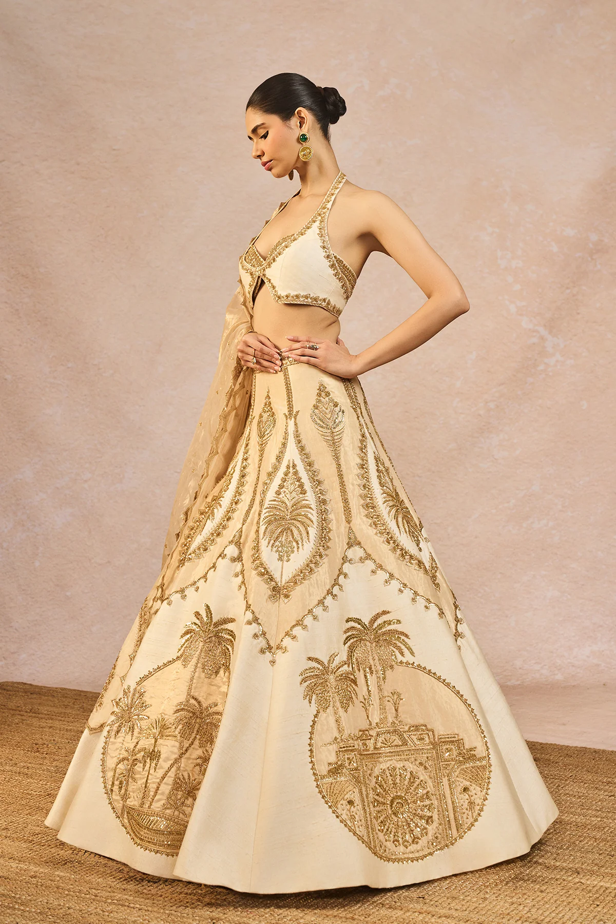 The 'Noor Ban Gaye' Lehenga - Image 14