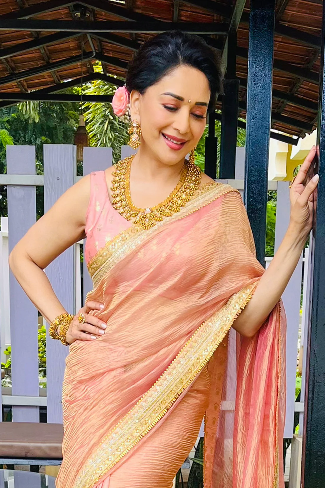 Peach Palm Blooms Tissue Saree - Image 4