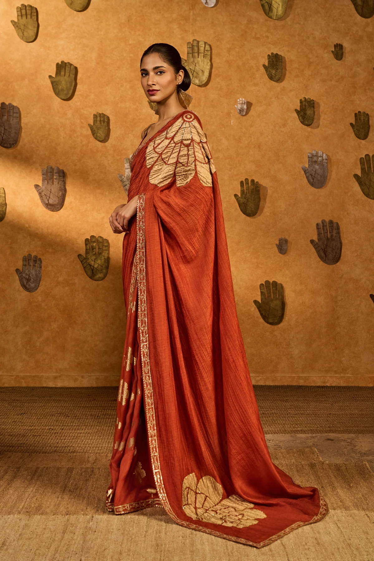 Rust Windrose Crushed Saree - Image 10