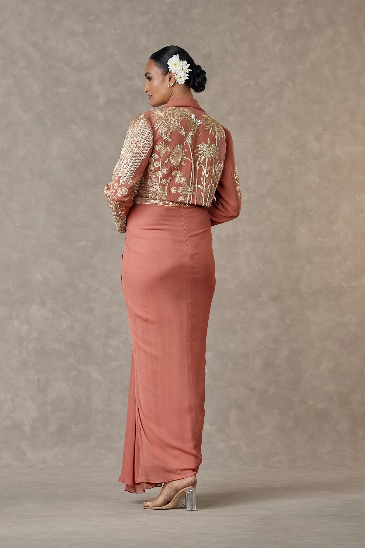 Salmon Son-Chidiya Cropped Blazer Set - Image 6