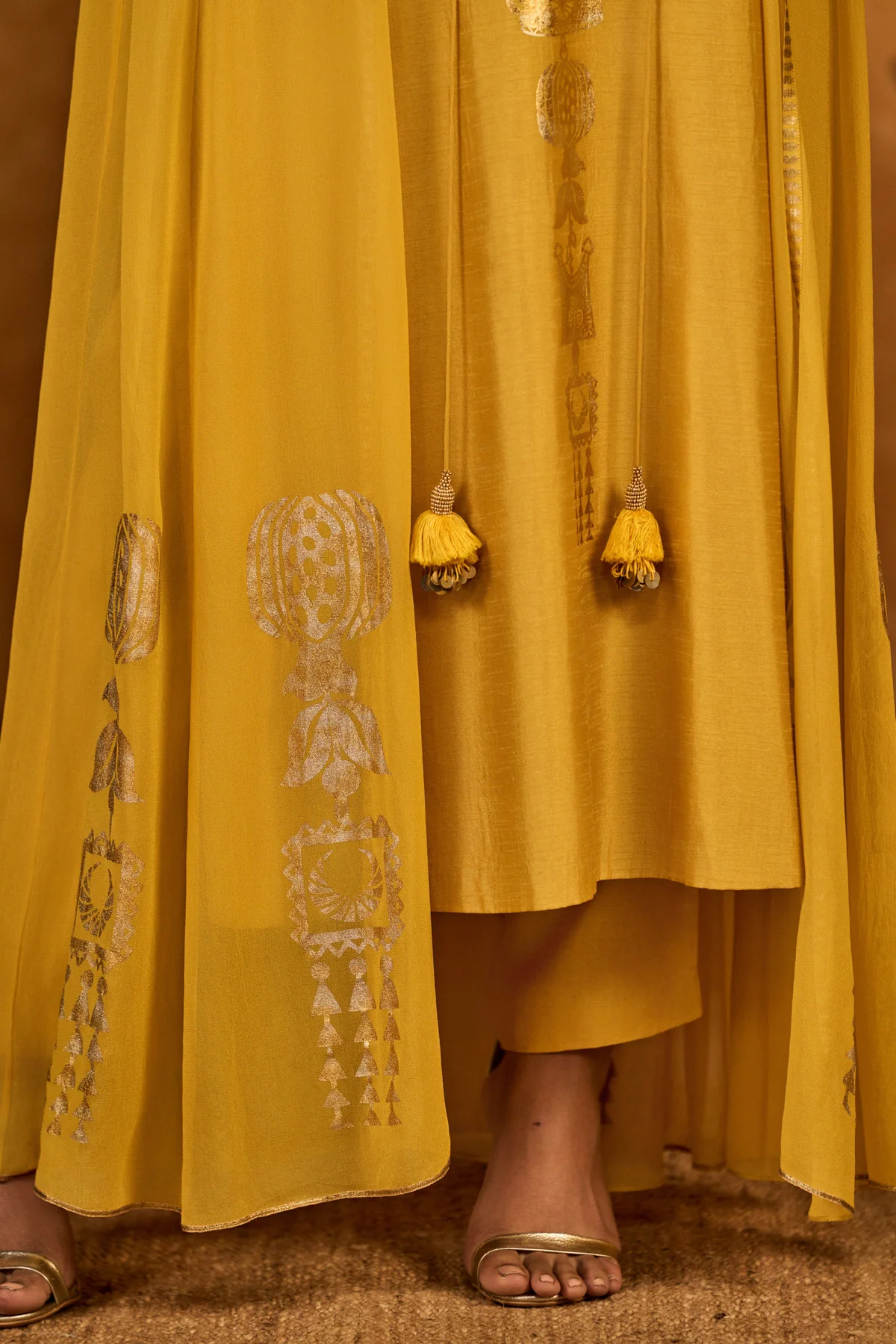 Spiced Ochre Pop Pendant Anarkali Set - Image 12