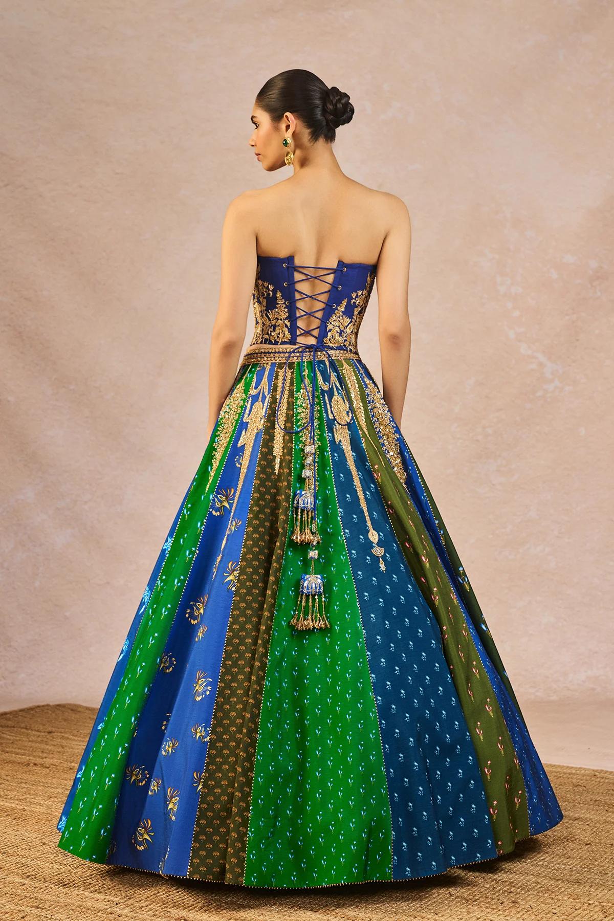 The 'Rango Sa Jahan' Lehenga - Image 6