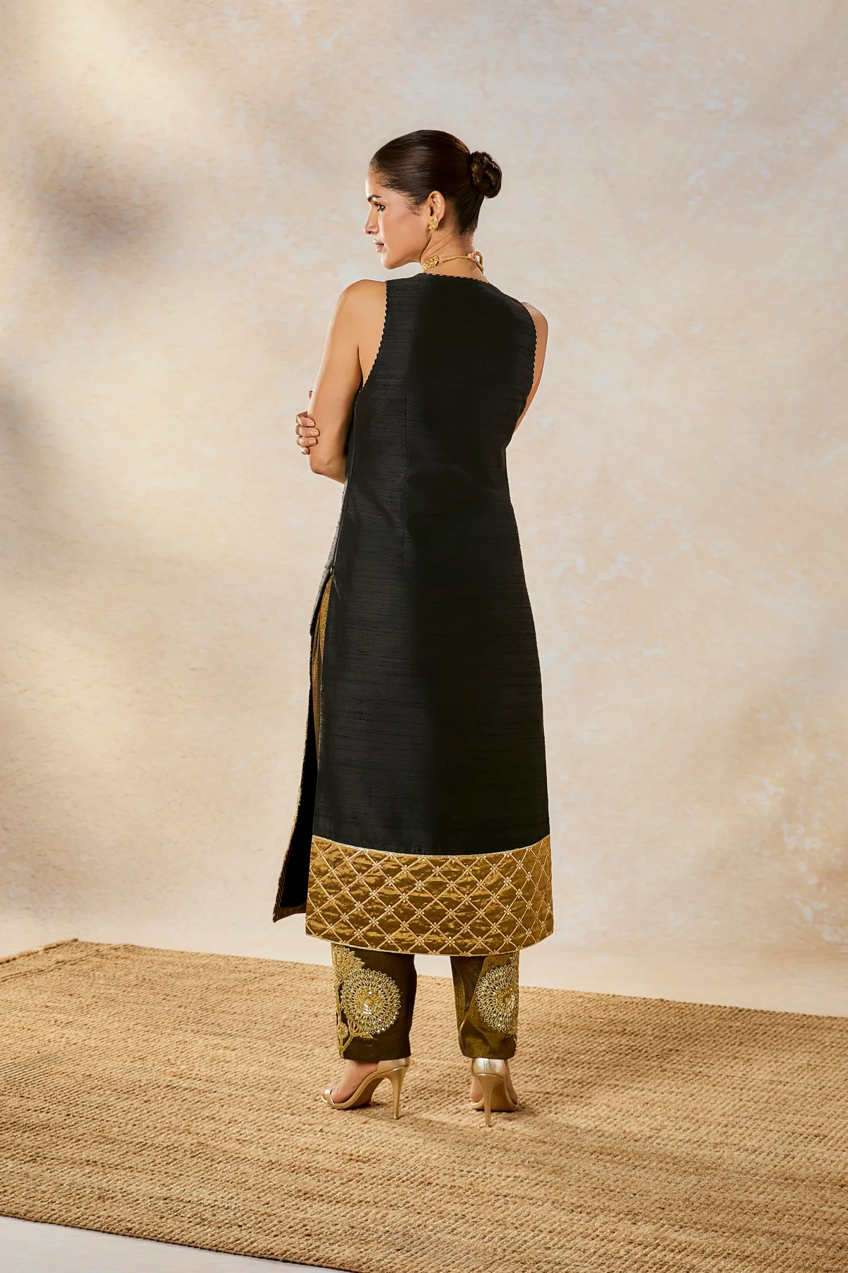 The Kala Khatta Salwar Set - Image 15