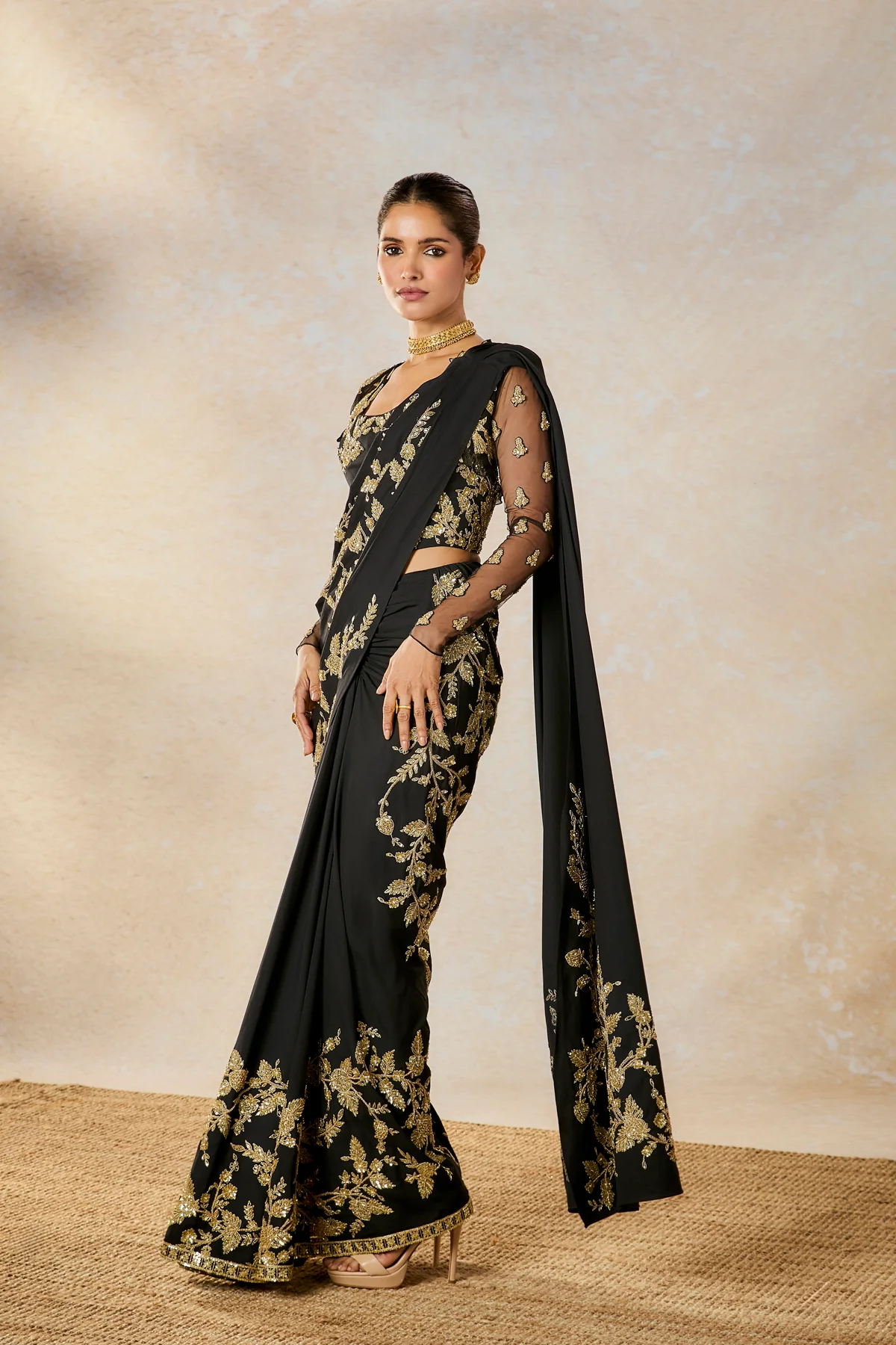 The Sunheri Bel Stitched Saree - Image 4