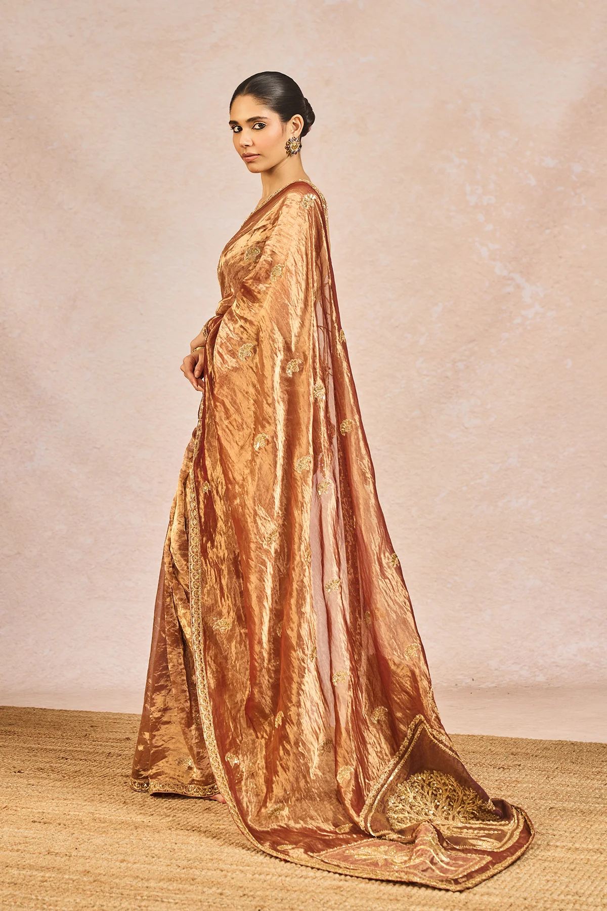 'Zard Sitara' Saree - Image 11